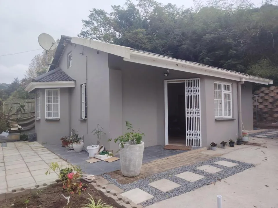 2 Bedroom House to rent in West Riding