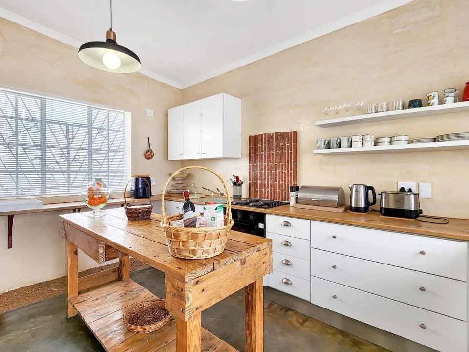3 Bedroom House to rent in Sea Point