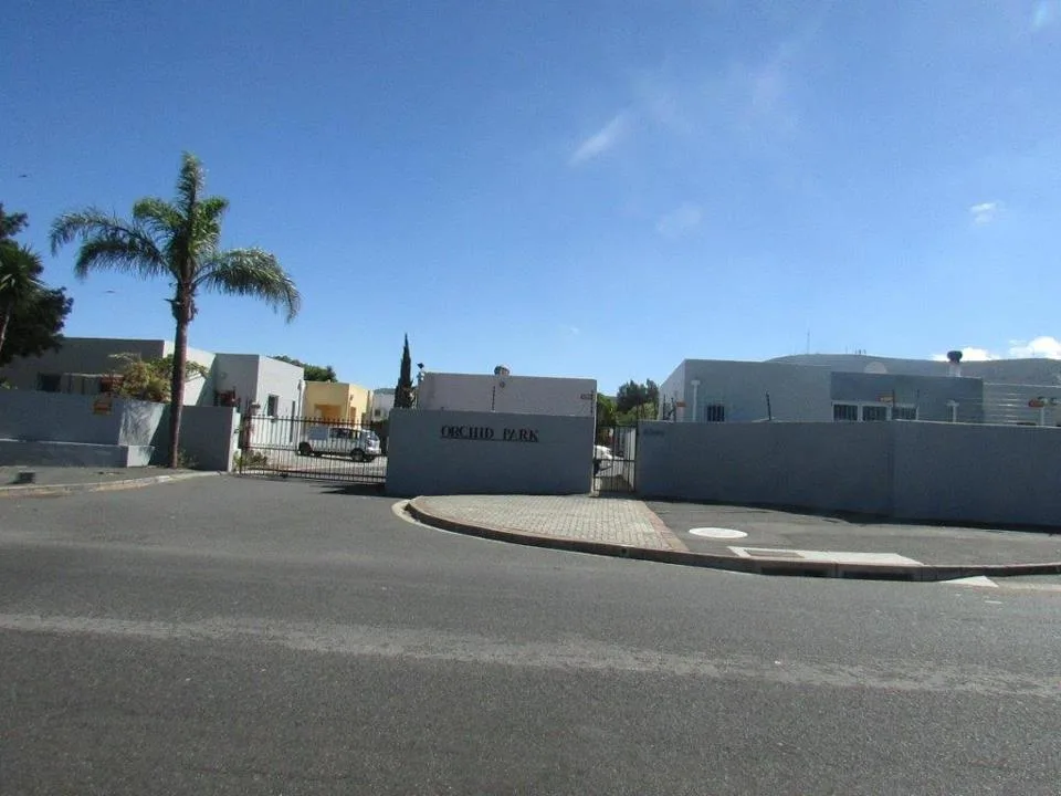 2 Bedroom Townhouse to rent in Parow North