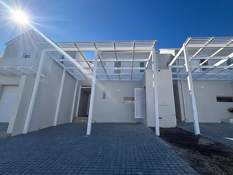 2 Bedroom Townhouse to rent in Voliere Estate