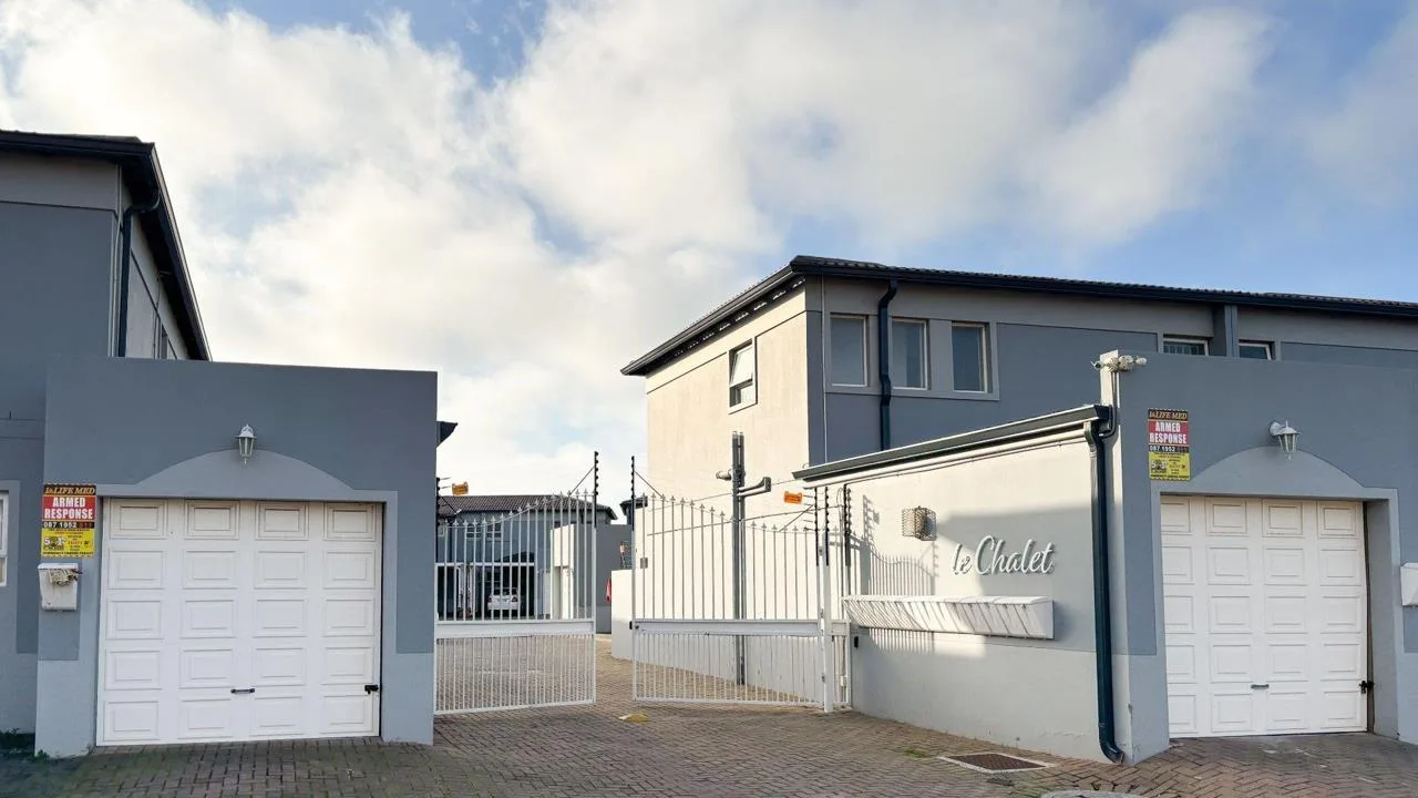 3 Bedroom House to rent in Parklands East