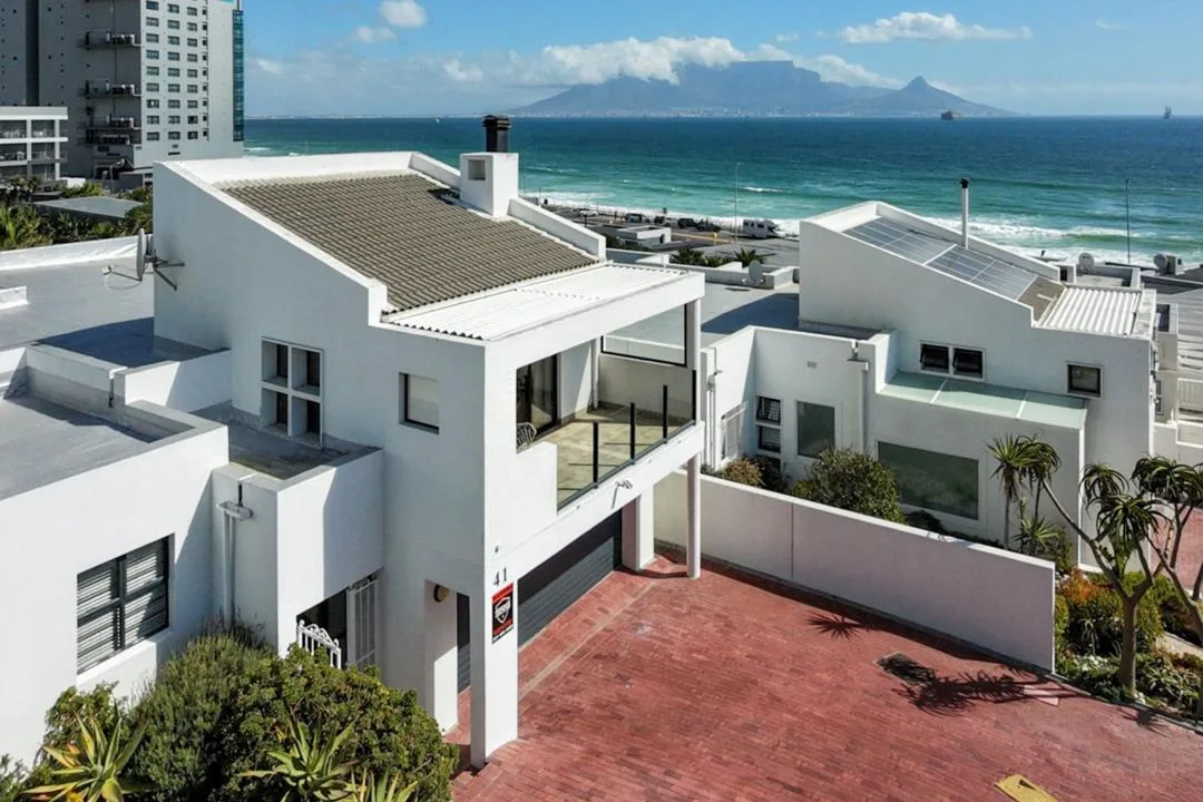 3 Bedroom House to rent in Bloubergstrand