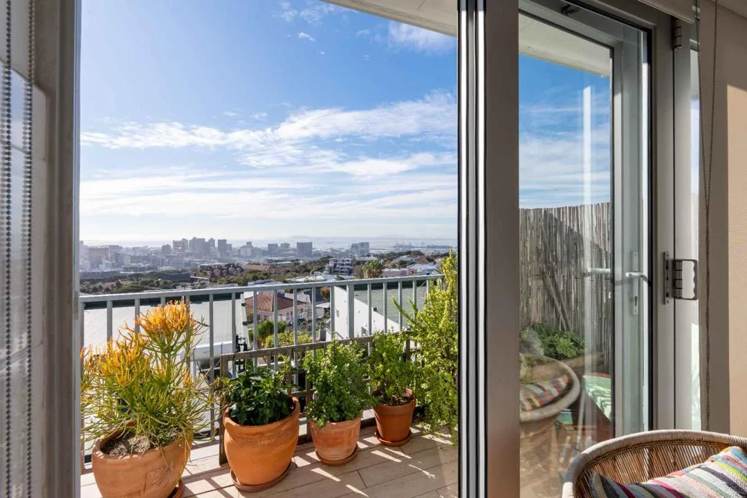 3 Bedroom Apartment / flat for sale in Vredehoek