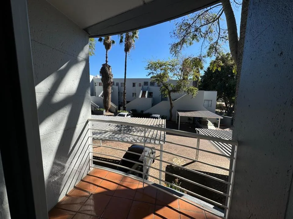 1 Bedroom Apartment / flat to rent in Sandton Central