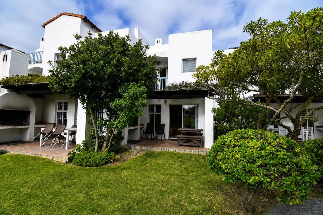 3 Bedroom Apartment / flat for sale in Struisbaai