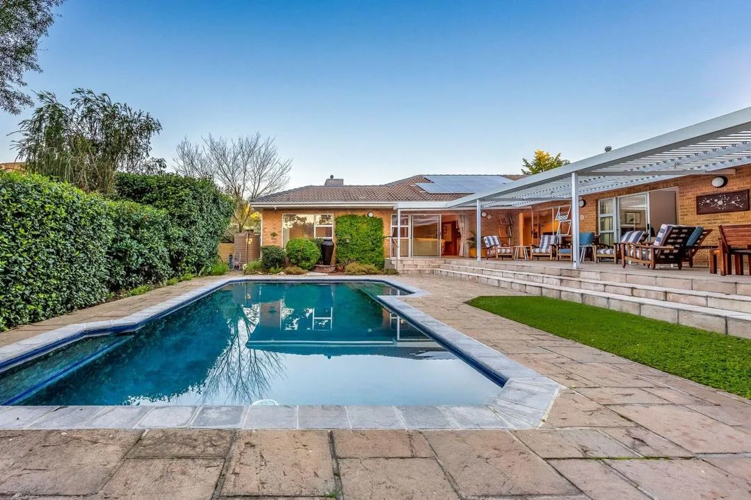 5 Bedroom House for sale in Vierlanden