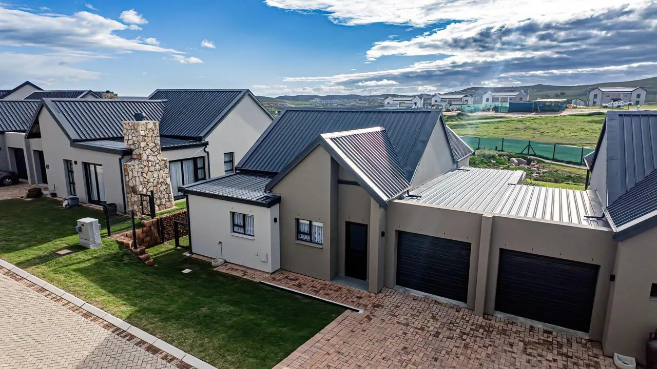 2 Bedroom House for sale in Hartland Lifestyle Estate