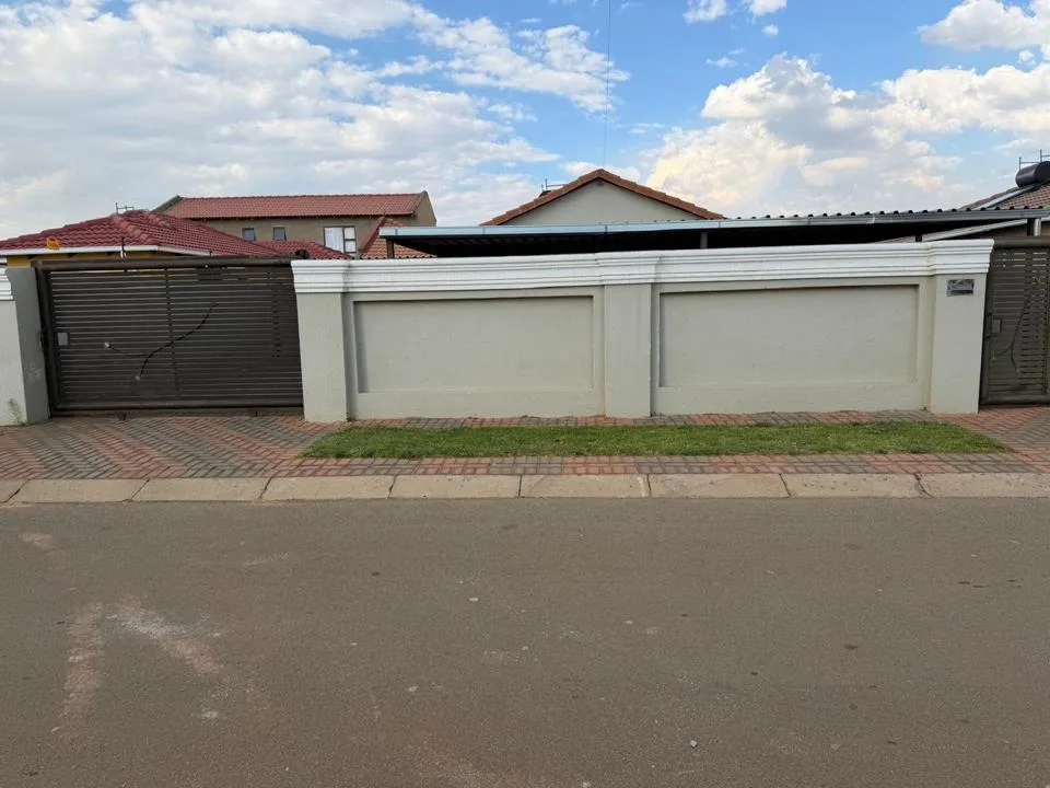 2 Bedroom House to rent in Protea Glen