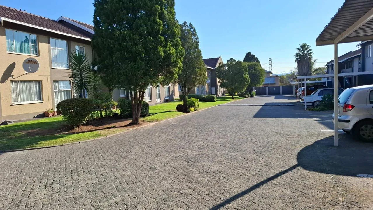 2 Bedroom Townhouse to rent in Verwoerdpark