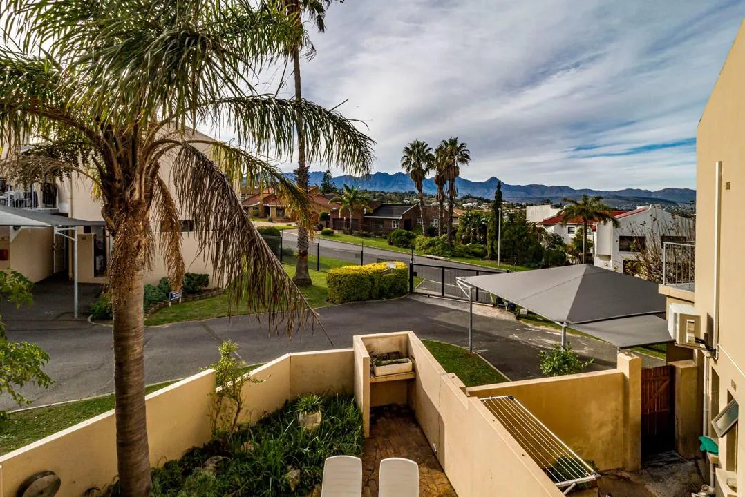 3 Bedroom Townhouse for sale in Heldervue