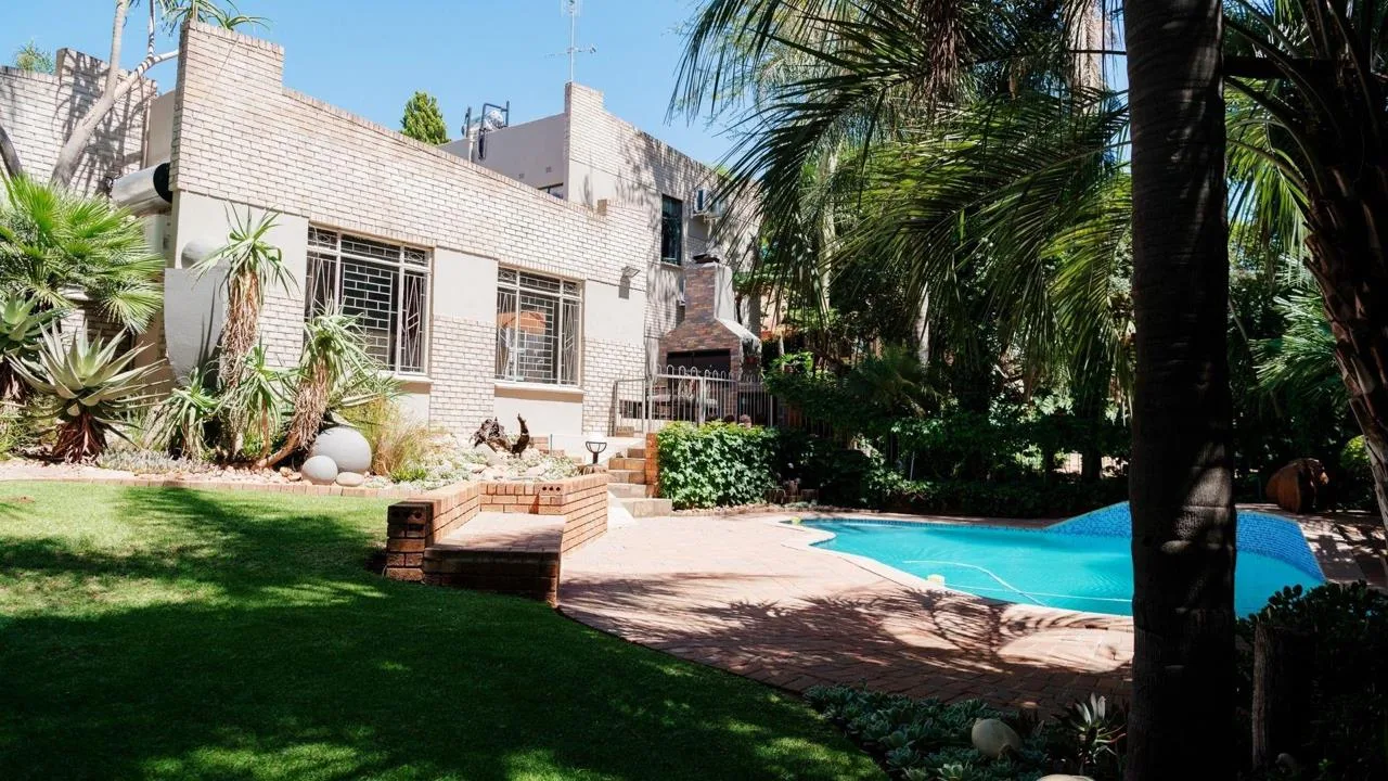 5 Bedroom House for sale in Doringkruin