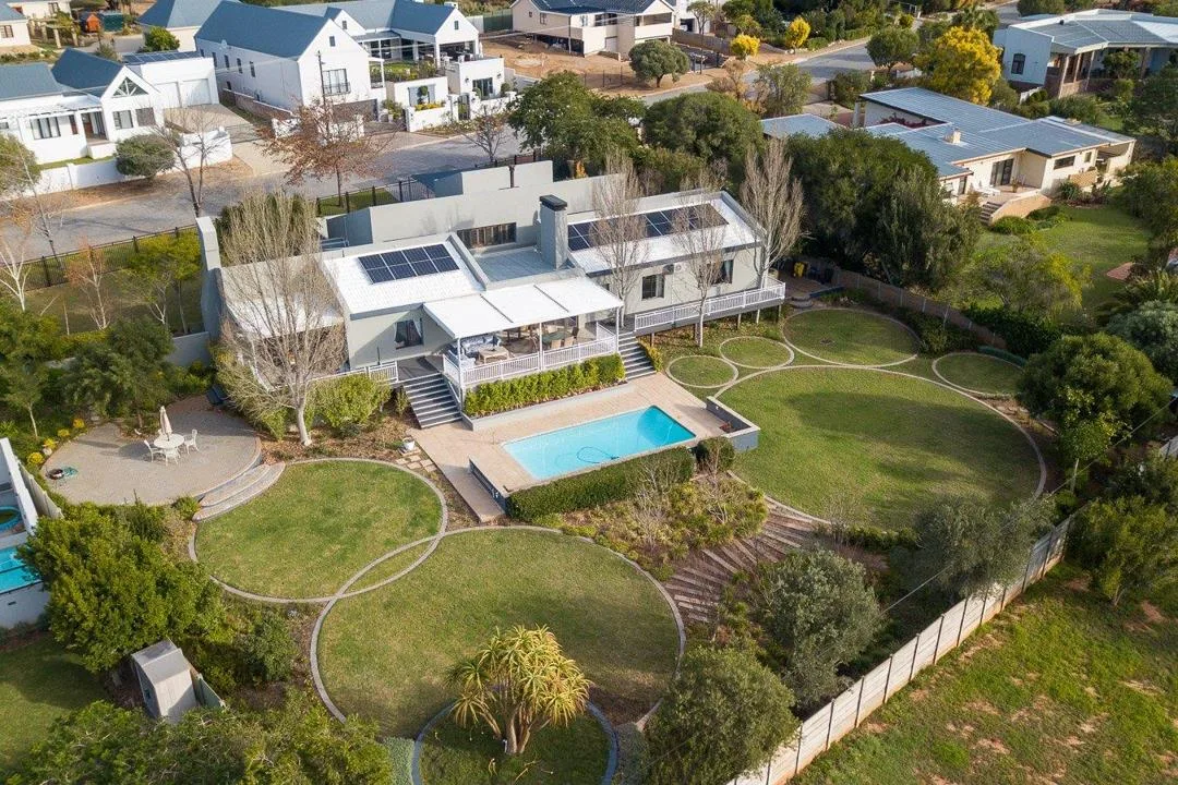 5 Bedroom House for sale in Montagu