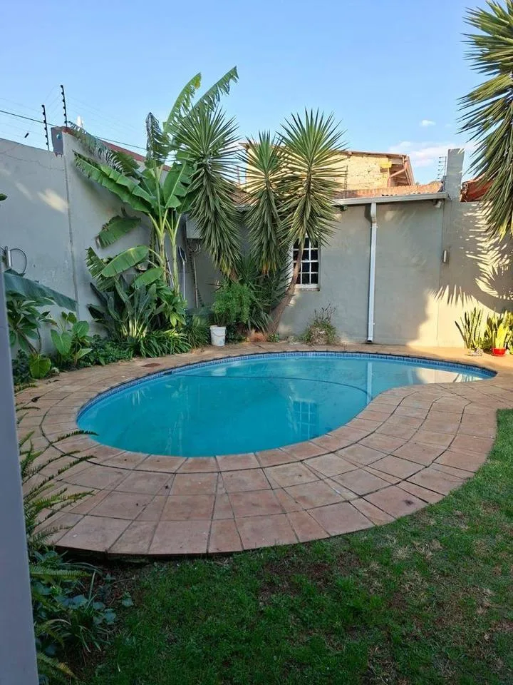 3 Bedroom House to rent in Kensington