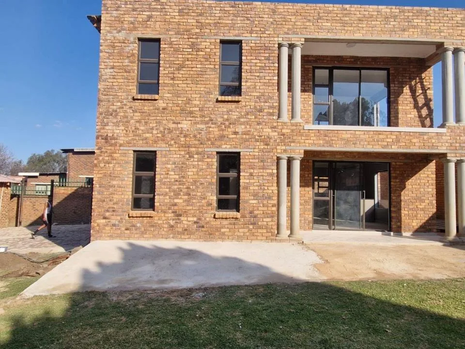 2 Bedroom Apartment / flat to rent in Dalpark Ext 1