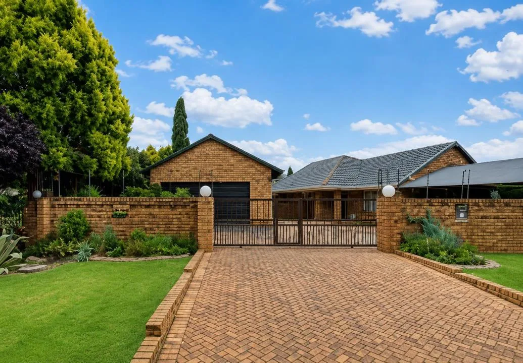 4 Bedroom House to rent in Sunward Park