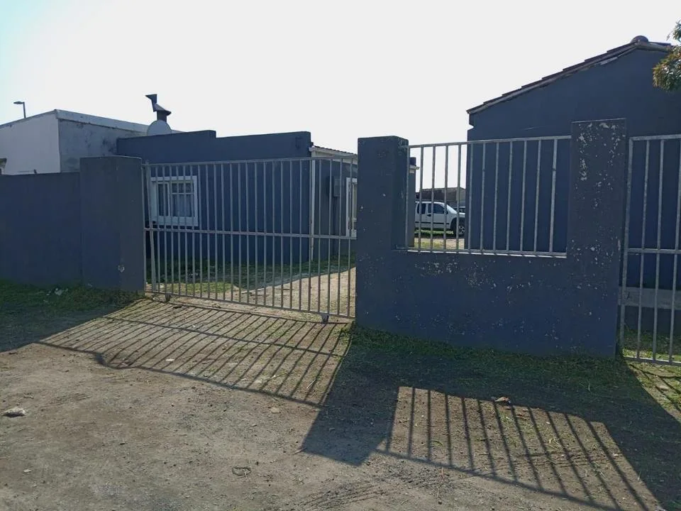 4 Bedroom House for sale in Cape Farms