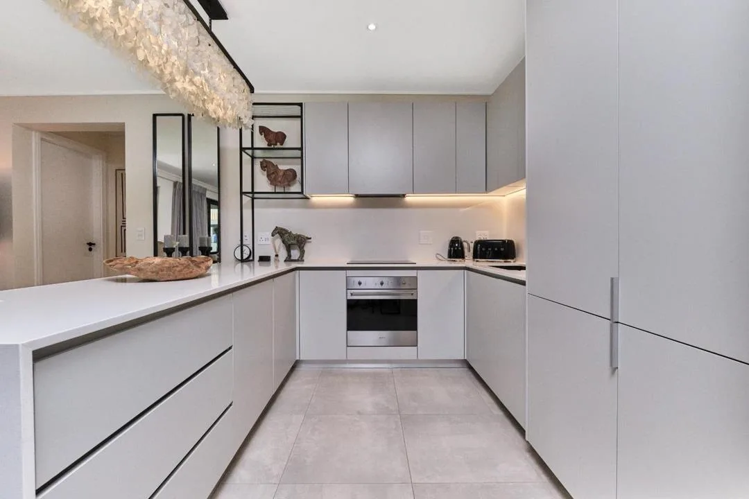 3 Bedroom Apartment / flat to rent in Hyde Park