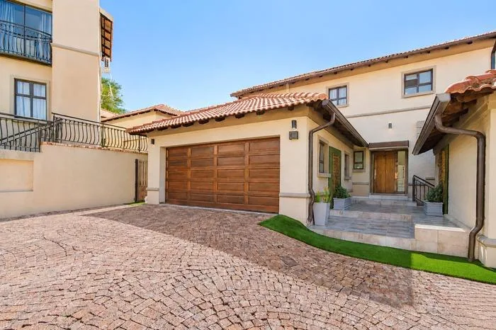 4 Bedroom House for sale in Cashan