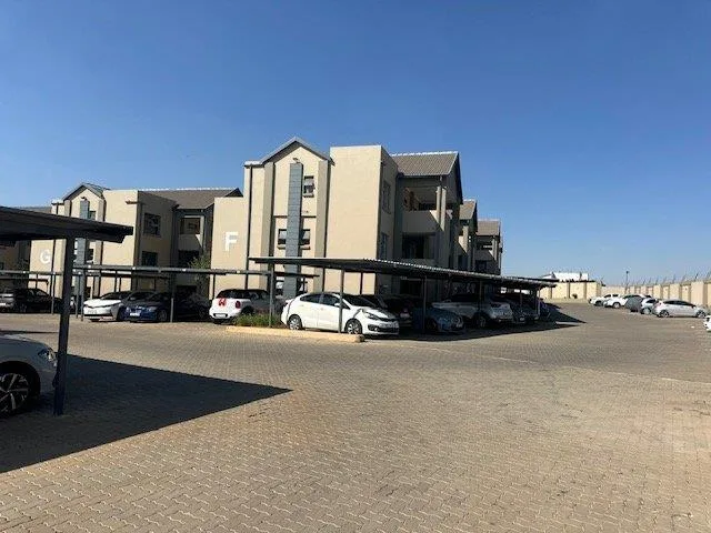 3 Bedroom Apartment / flat to rent in Ruimsig AH