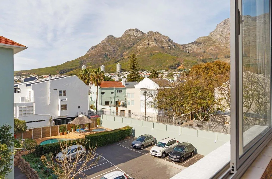 2 Bedroom Apartment / flat for sale in Oranjezicht