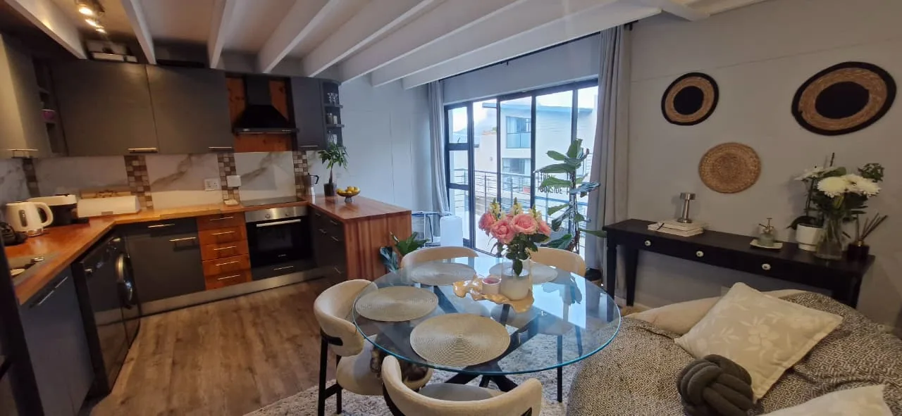 2 Bedroom Apartment / flat to rent in Hout Bay Central
