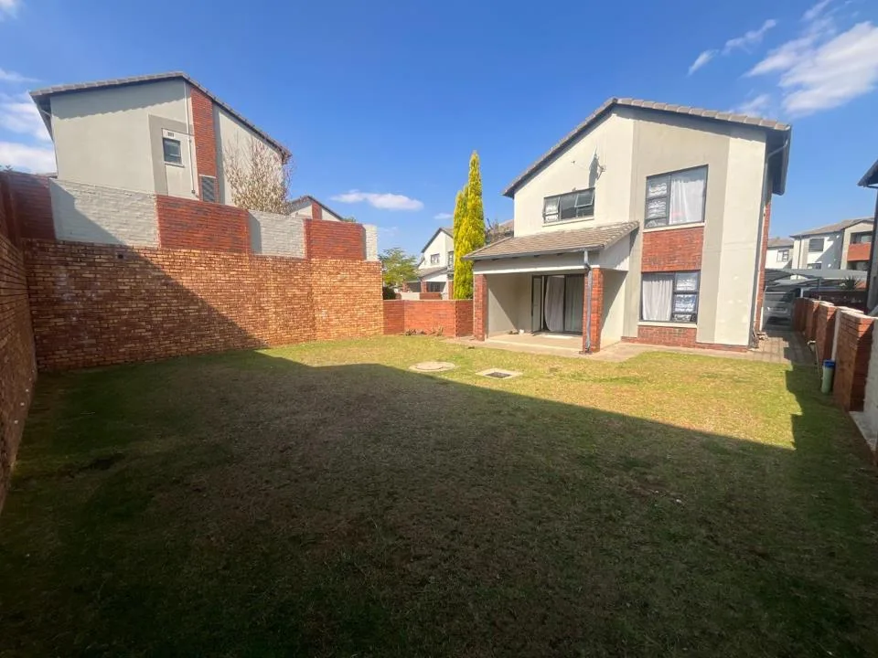 3 Bedroom Townhouse to rent in Amberfield