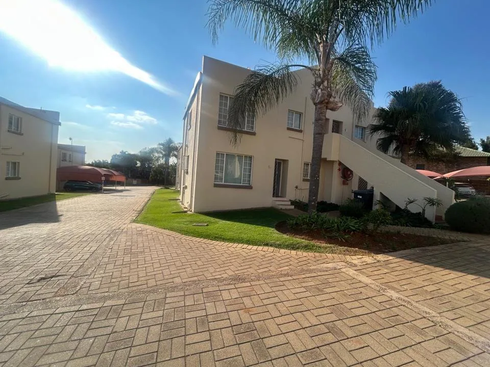 2 Bedroom Apartment / flat to rent in Garsfontein