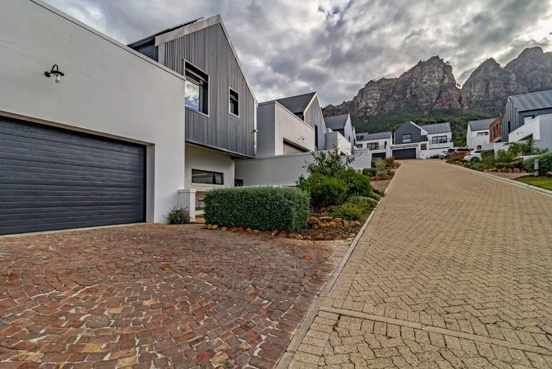 3 Bedroom House for sale in Johannesdal