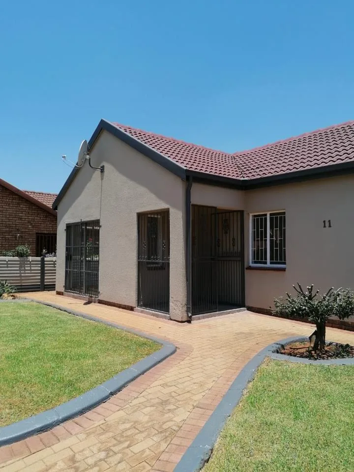 3 Bedroom Townhouse to rent in Dalview