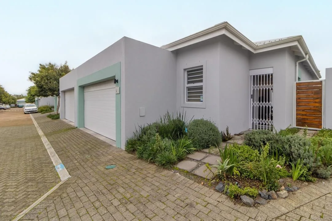 3 Bedroom House for sale in Burgundy Estate