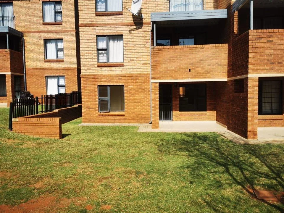 2 Bedroom Apartment / flat to rent in Olympus AH