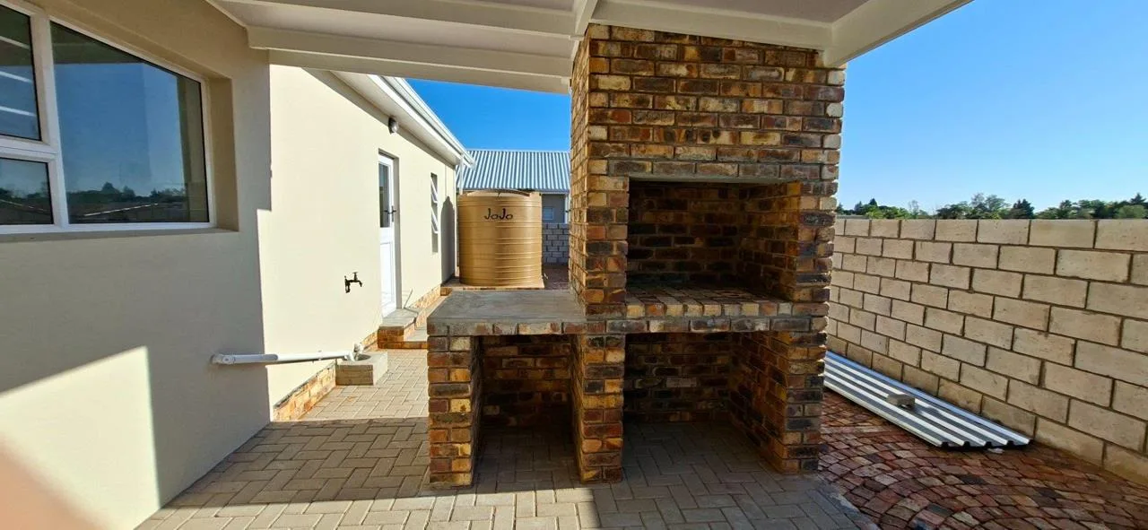 3 Bedroom House for sale in Vredendal