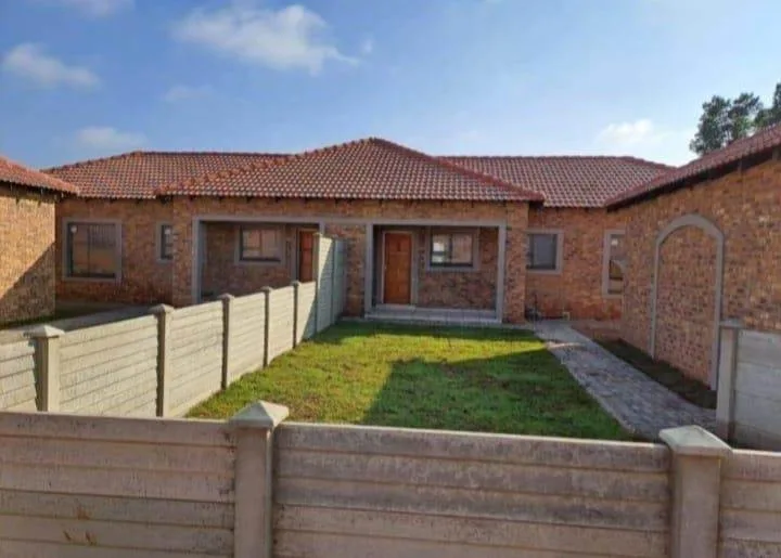 2 Bedroom Townhouse to rent in Riversdale