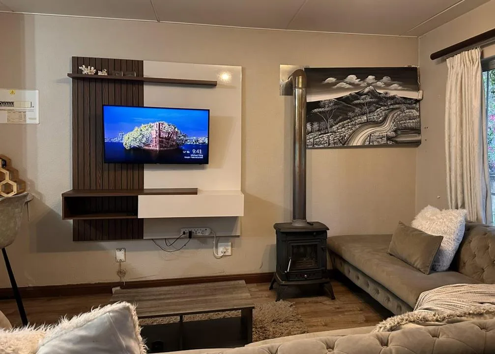 2 Bedroom Townhouse to rent in Bromhof