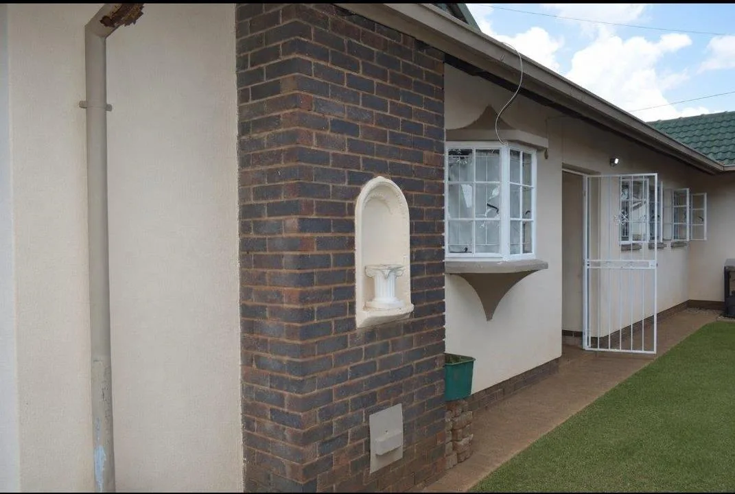 3 Bedroom House for sale in Stilfontein Ext 4