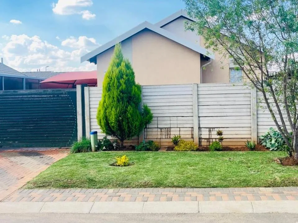3 Bedroom House to rent in Sky City