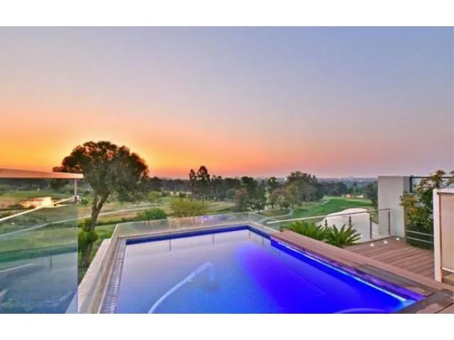 3 Bedroom Apartment / flat to rent in Houghton Estate