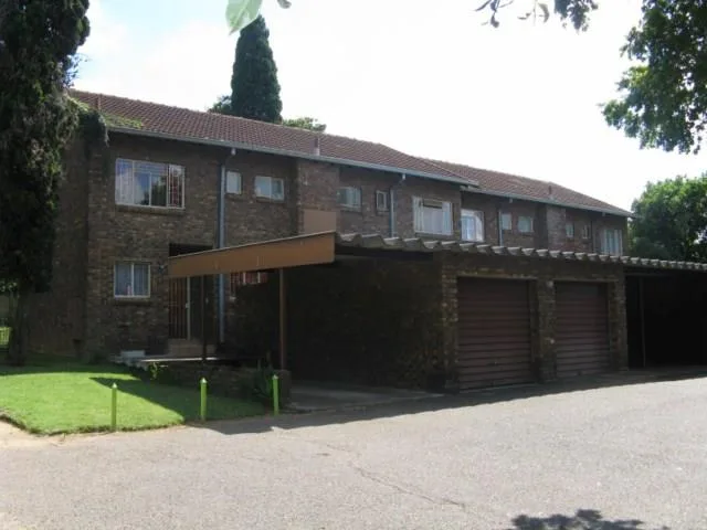 3 Bedroom Apartment / flat to rent in Mountain View