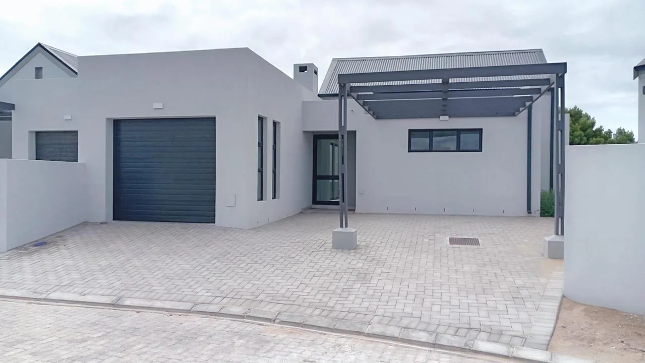 2 Bedroom House for sale in Laguna