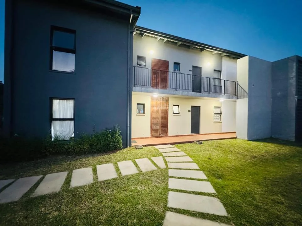 2 Bedroom Apartment / flat to rent in Waterfall