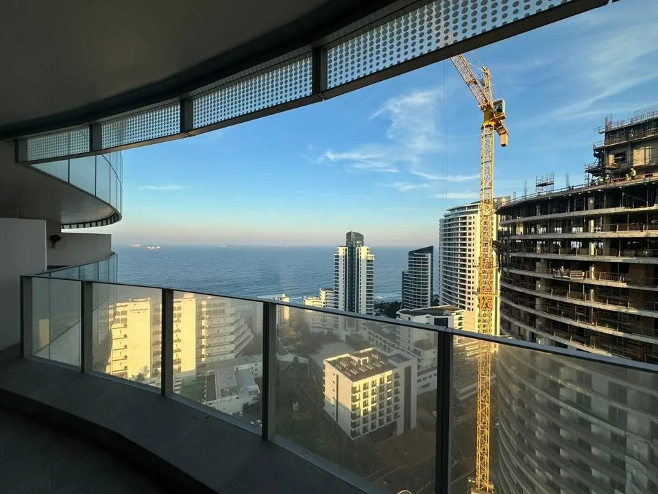 2 Bedroom Apartment / flat to rent in Umhlanga Central