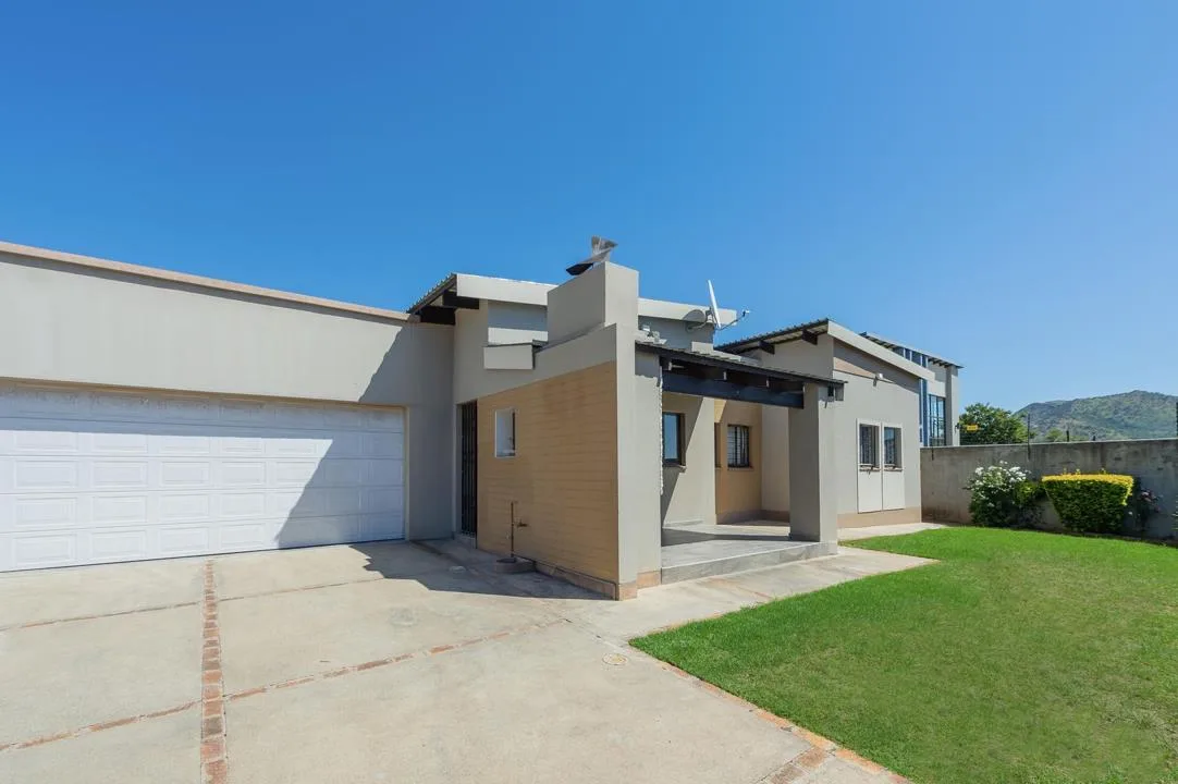 3 Bedroom House for sale in Geelhoutpark