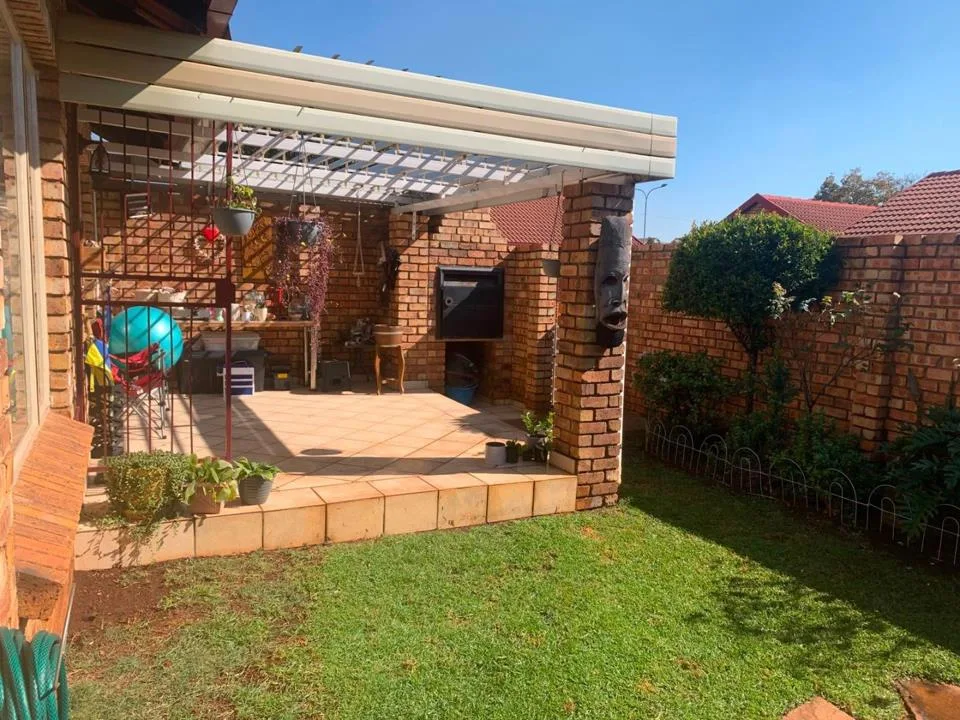 2 Bedroom Townhouse to rent in Wierda Park