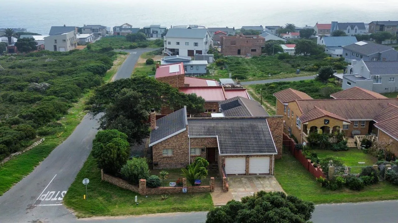 3 Bedroom House for sale in De Kelders