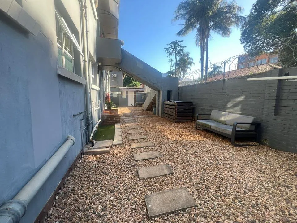 2 Bedroom Apartment / flat to rent in Morningside
