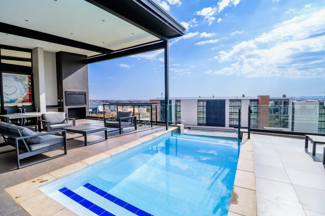 3 Bedroom Apartment / flat to rent in Midfield Estate