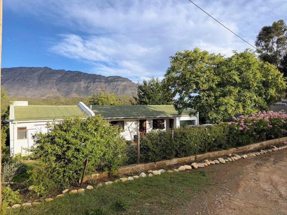 2 Bedroom House for sale in Barrydale