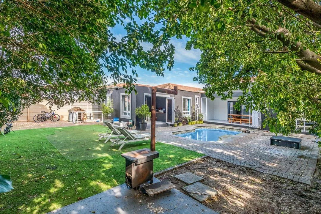 4 Bedroom House for sale in Parklands