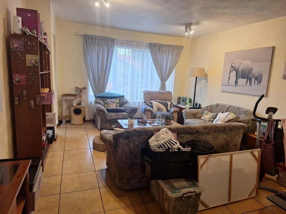 3 Bedroom Apartment / flat to rent in Fairland