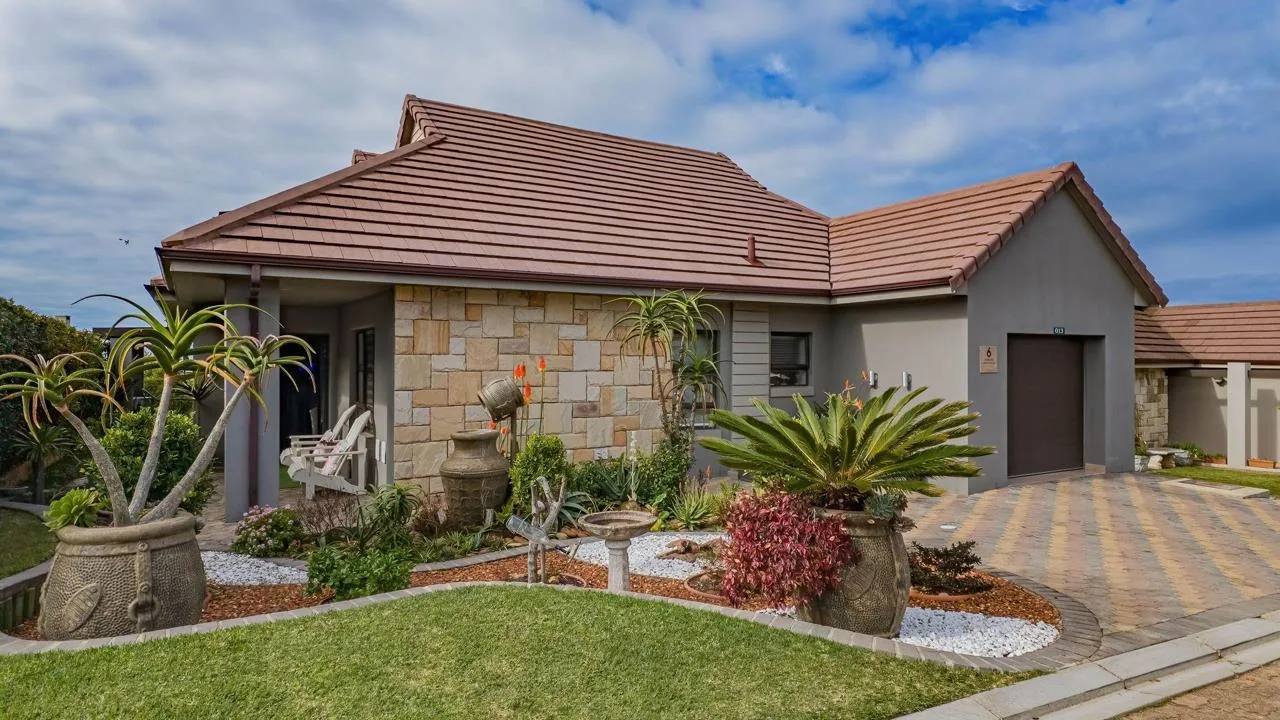 2 Bedroom House for sale in Paradise Coast